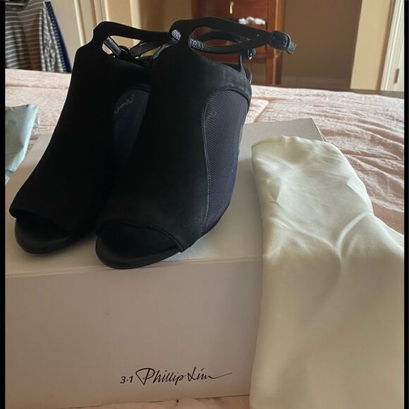 Black 'Aria' Mesh Leather Combo Heel Sandal - Picture 2 of 11